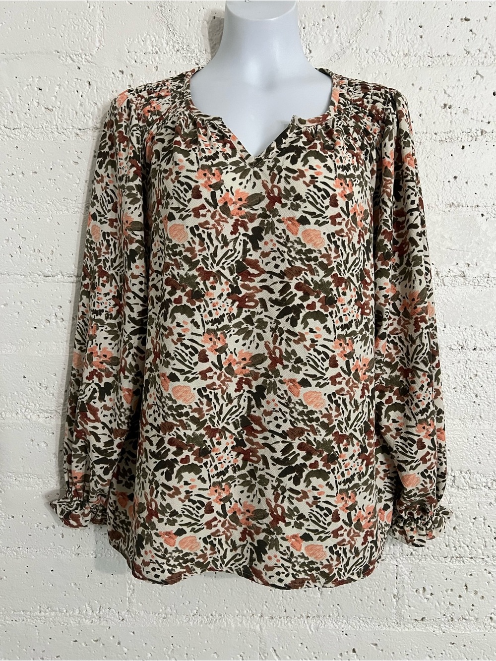 Jessica Simpson Top XL Split Neck Long Puff Sleeve Blouse Smocked Shoulder Fall